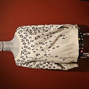 GAP XL Crew Neck Snow Leopard Print Sweater.